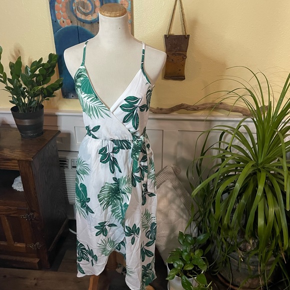 Tropical sundress - Picture 6 of 7
